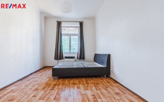 Prodej bytu 2+kk, 40 m² – Praha, Karlín, ulice Březinova