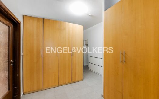 Pronájem bytu 3+1, 135 m² – Praha, Holešovice, ulice Veverkova