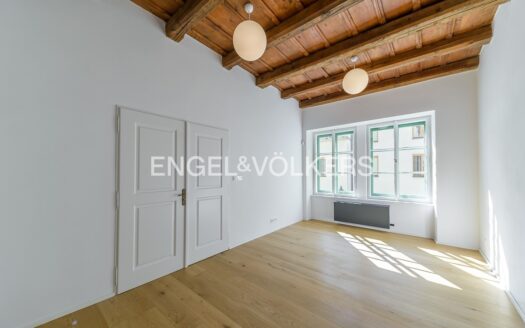 Pronájem bytu 2+1, 94 m² – Praha, Malá Strana, ulice Vlašská