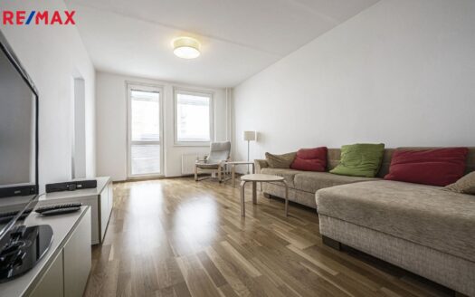 Pronájem bytu 3+1, 76 m² – Praha, Modřany, ulice Pejevové