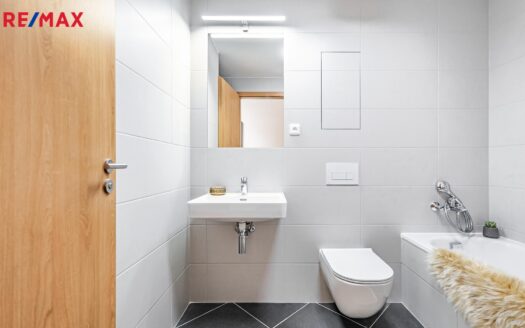 Prodej bytu 3+kk, 53 m² – Praha, Prosek, ulice Čakovická