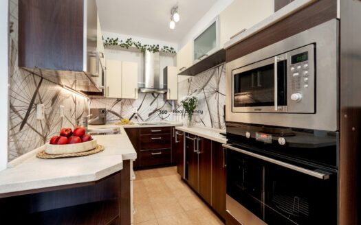 Prodej bytu 2+kk, 63 m² – Praha, Vinoř, ulice Českodubská