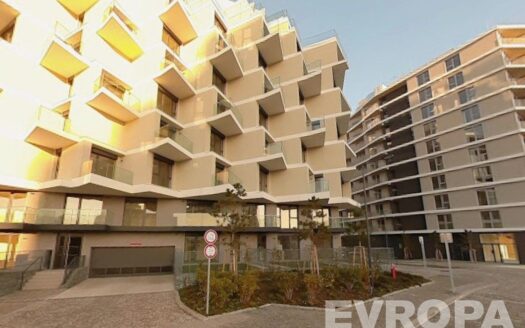 Pronájem Garážová stání, 16 m² – Praha, Strašnice, ulice Ramonova