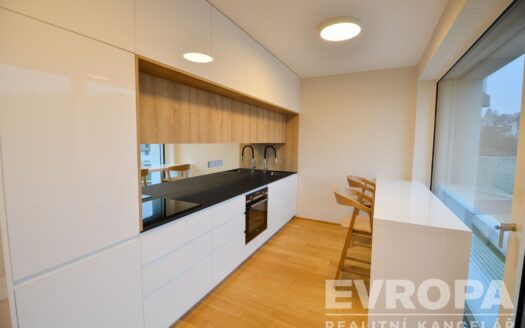 Pronájem bytu 2+kk, 57 m² – Praha, Smíchov, ulice Podbělohorská