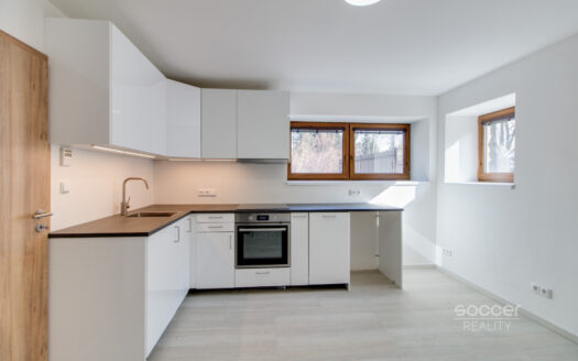 Pronájem bytu 2+kk, 38 m² – Praha, Smíchov, ulice Třístoličná