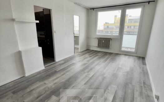 Pronájem bytu 2+1, 56 m² – Praha, Vršovice, ulice Uzbecká