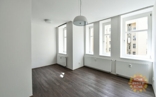 Pronájem bytu 1+kk, 30 m² – Praha, Vinohrady, ulice Lucemburská