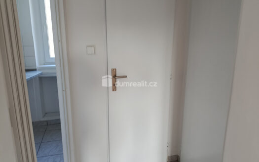 Pronájem bytu 1+kk, 23 m² – Praha, Michle, ulice Týmlova