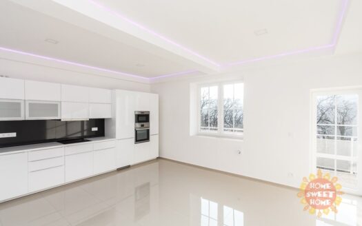 Pronájem bytu 4+kk, 107 m² – Praha, Smíchov, ulice Plzeňská