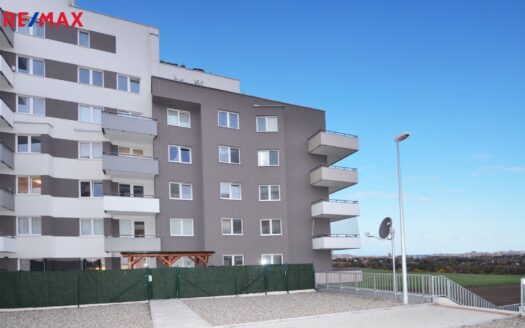 Pronájem bytu 1+kk, 35 m² – Praha, Hlubočepy, ulice Miloše Havla