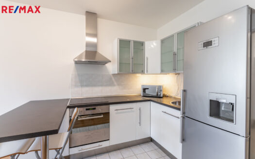 Pronájem bytu 1+kk, 32 m² – Praha, Radotín, ulice Josefa Kočího