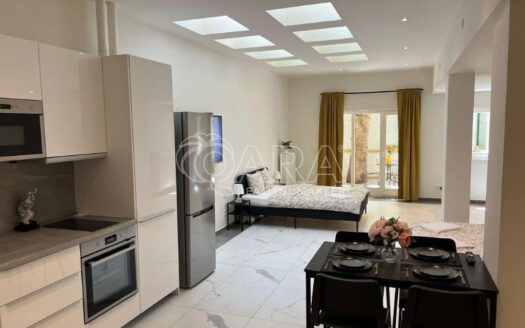 Prodej bytu 1+kk, 52 m² – Praha, Smíchov, ulice Plzeňská