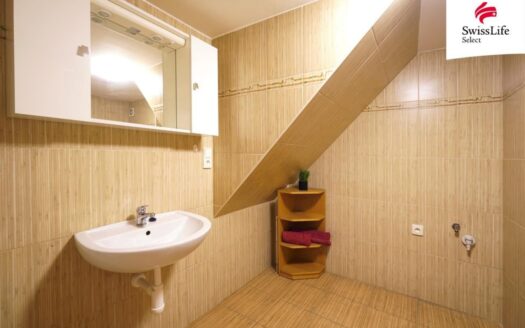 Pronájem bytu 2+kk, 35 m² – Praha, Libeň, ulice Turnovská