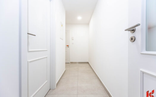 Pronájem bytu 2+kk, 48 m² – Praha, Vinohrady, ulice Varšavská