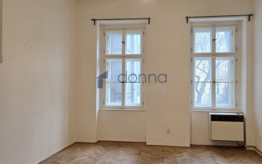 Pronájem bytu 1+kk, 30 m² – Praha, Nové Město, ulice Spálená