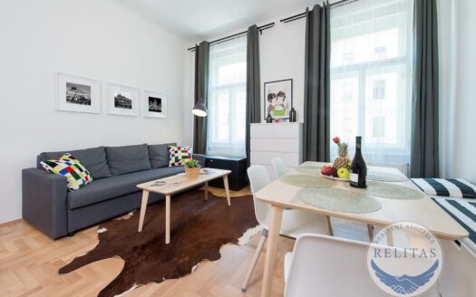 Pronájem bytu 2+kk, 44 m² – Praha, Vinohrady, ulice Velehradská
