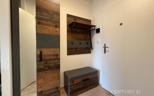 Pronájem bytu 1+kk, 19 m² – Praha, Vršovice, ulice Kubánské náměstí