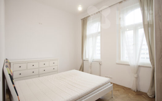 Pronájem bytu 3+kk, 76 m² – Praha, Žižkov, ulice Seifertova