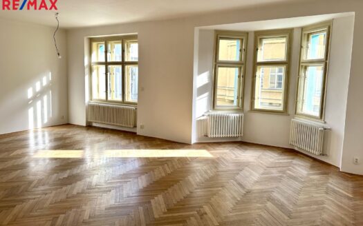 Pronájem bytu 2+kk, 89 m² – Praha, Žižkov, ulice Kubelíkova