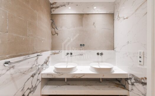 Prodej bytu 3+kk, 101 m² – Praha, Holešovice, ulice Komunardů