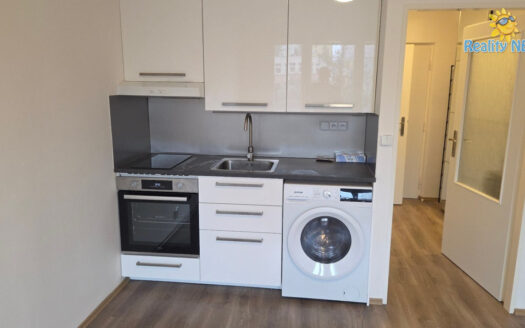 Pronájem bytu 1+kk, 25 m² – Praha, Záběhlice, ulice Narcisová