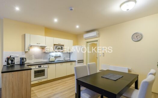 Pronájem bytu 3+kk, 93 m² – Praha, Vinohrady, ulice Máchova