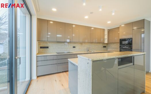 Pronájem bytu 3+kk, 92 m² – Praha, Kunratice, ulice Děbolínská