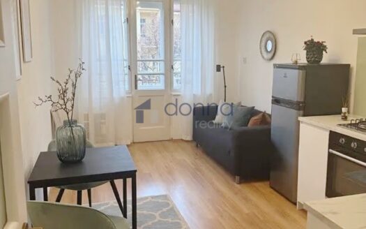 Pronájem bytu 2+kk, 44 m² – Praha, Libeň, ulice náměstí Dr. Václava Holého
