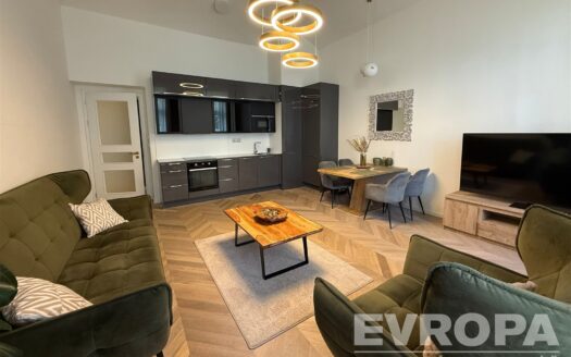 Pronájem bytu 2+kk, 65 m² – Praha, Vinohrady, ulice U Zvonařky