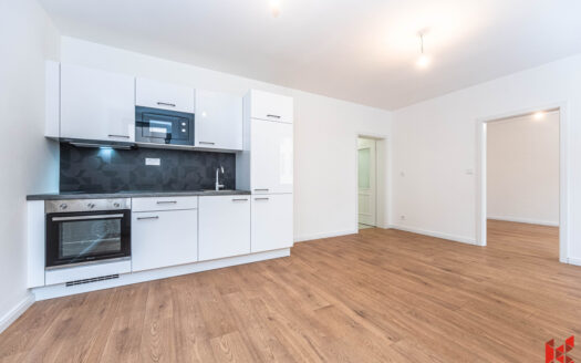 Pronájem bytu 2+kk, 48 m² – Praha, Vinohrady, ulice Varšavská