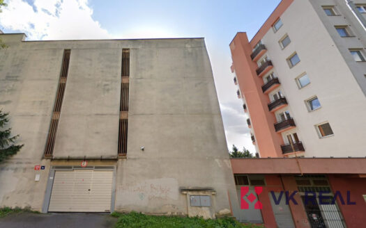 Pronájem Garáže, 15 m² – Praha, Podolí, ulice Pod Klaudiánkou