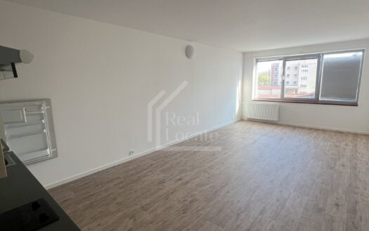 Pronájem bytu 1+kk, 37 m² – Praha, Vršovice, ulice Pod soutratím