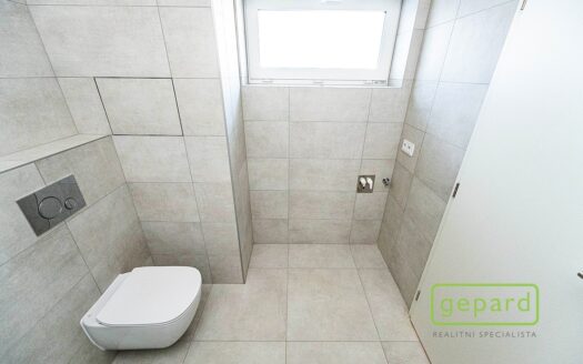 Pronájem bytu 1+kk, 34 m² – Praha, Čakovice, ulice Danielova