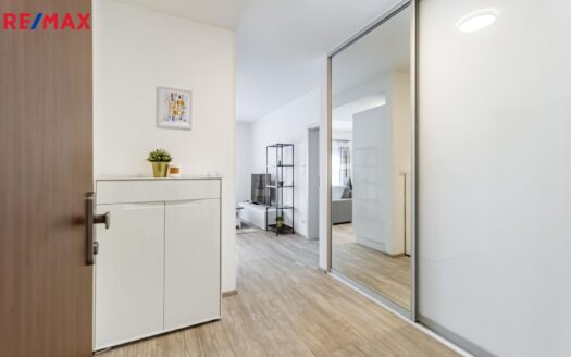 Pronájem bytu 2+kk, 48 m² – Praha, Letňany, ulice Nepomuckých