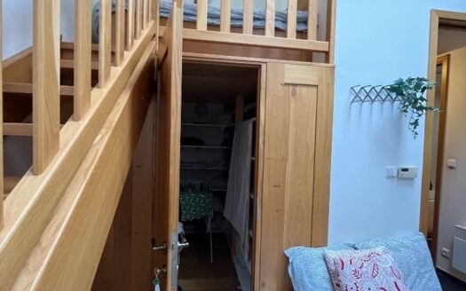 Prodej bytu 1+kk, 36 m² – Praha, Vinohrady, ulice Uruguayská