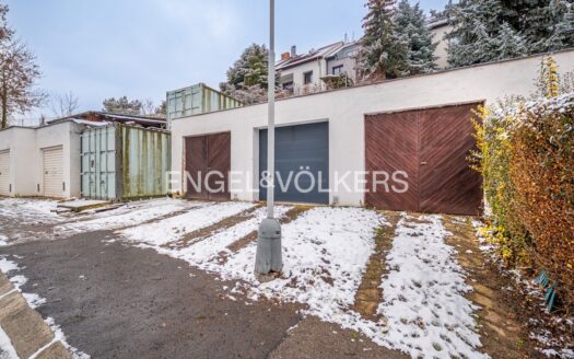 Pronájem Garáže, 20 m² – Praha, Smíchov, ulice Nad Palatou