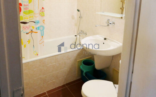 Pronájem bytu 1+kk, 31 m² – Praha, Žižkov, ulice Na Ohradě