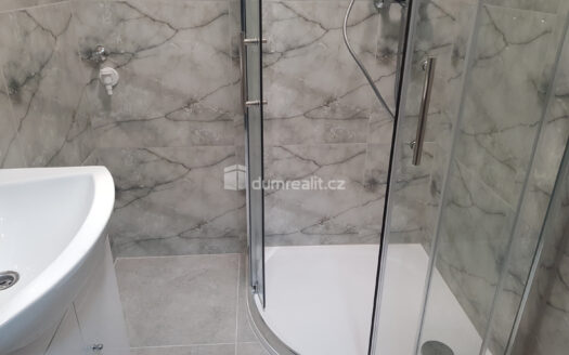 Pronájem bytu 1+kk, 27 m² – Praha, Vršovice, ulice Přípotoční