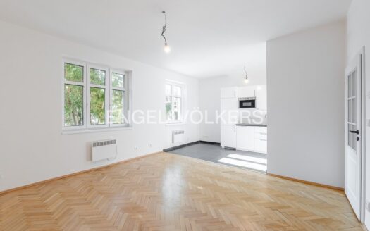 Pronájem bytu 2+kk, 52 m² – Praha, Smíchov, ulice Na pláni