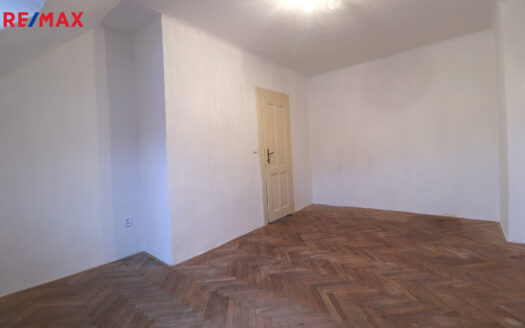 Pronájem bytu 2+kk, 48 m² – Praha, Libeň, ulice Valčíkova