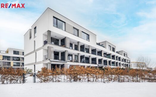 Pronájem bytu 1+kk, 32 m² – Praha, Kbely, ulice Plzákova