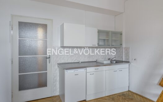 Pronájem bytu 1+kk, 25 m² – Praha, Nusle, ulice 5. května