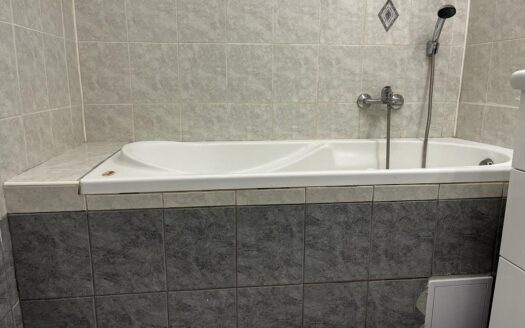 Pronájem bytu 2+kk, 47 m² – Praha, Kobylisy, ulice Služská