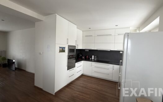 Pronájem bytu 3+kk, 82 m² – Praha, Kobylisy, ulice Služská