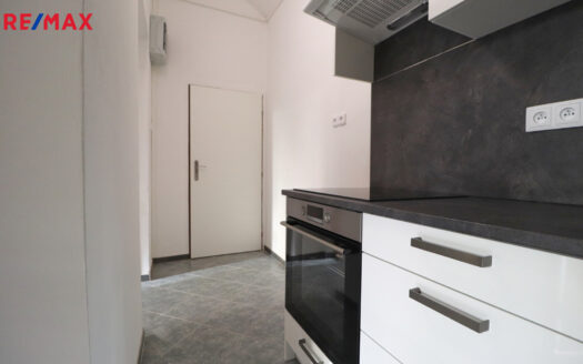 Pronájem bytu 2+1, 32 m² – Praha, Nusle, ulice Oldřichova
