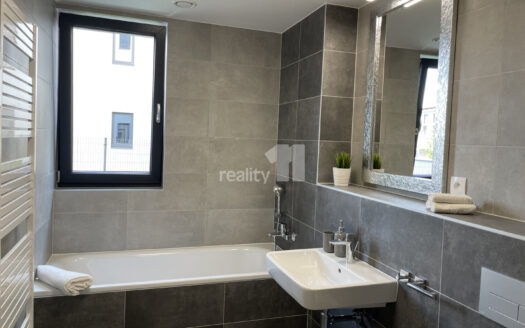 Prodej bytu 2+kk, 113 m² – Praha, Malešice, ulice Azzoniho