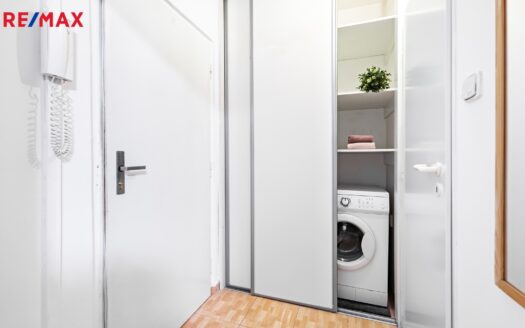 Prodej bytu 1+1, 27 m² – Praha, Střížkov, ulice Varnsdorfská