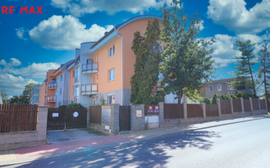 Pronájem bytu 1+kk, 45 m² – Praha, Horní Počernice, ulice Ve žlíbku