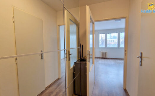 Pronájem bytu 1+kk, 25 m² – Praha, Záběhlice, ulice Narcisová