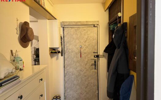 Pronájem bytu 2+kk, 48 m² – Praha, Kobylisy, ulice Frýdlantská